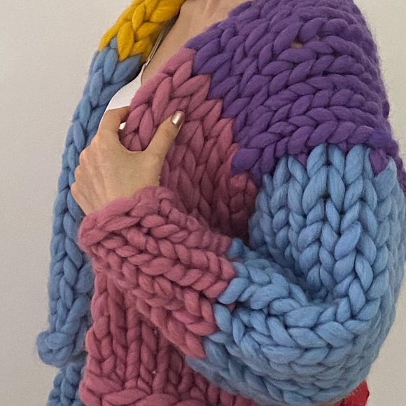 Cardigan Hand-Knitted Color Block Crop Top - Picture 9 of 9